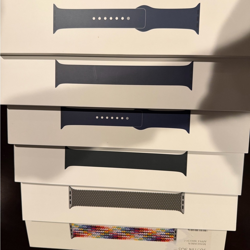 Lot of 6 Apple Watch Bands
